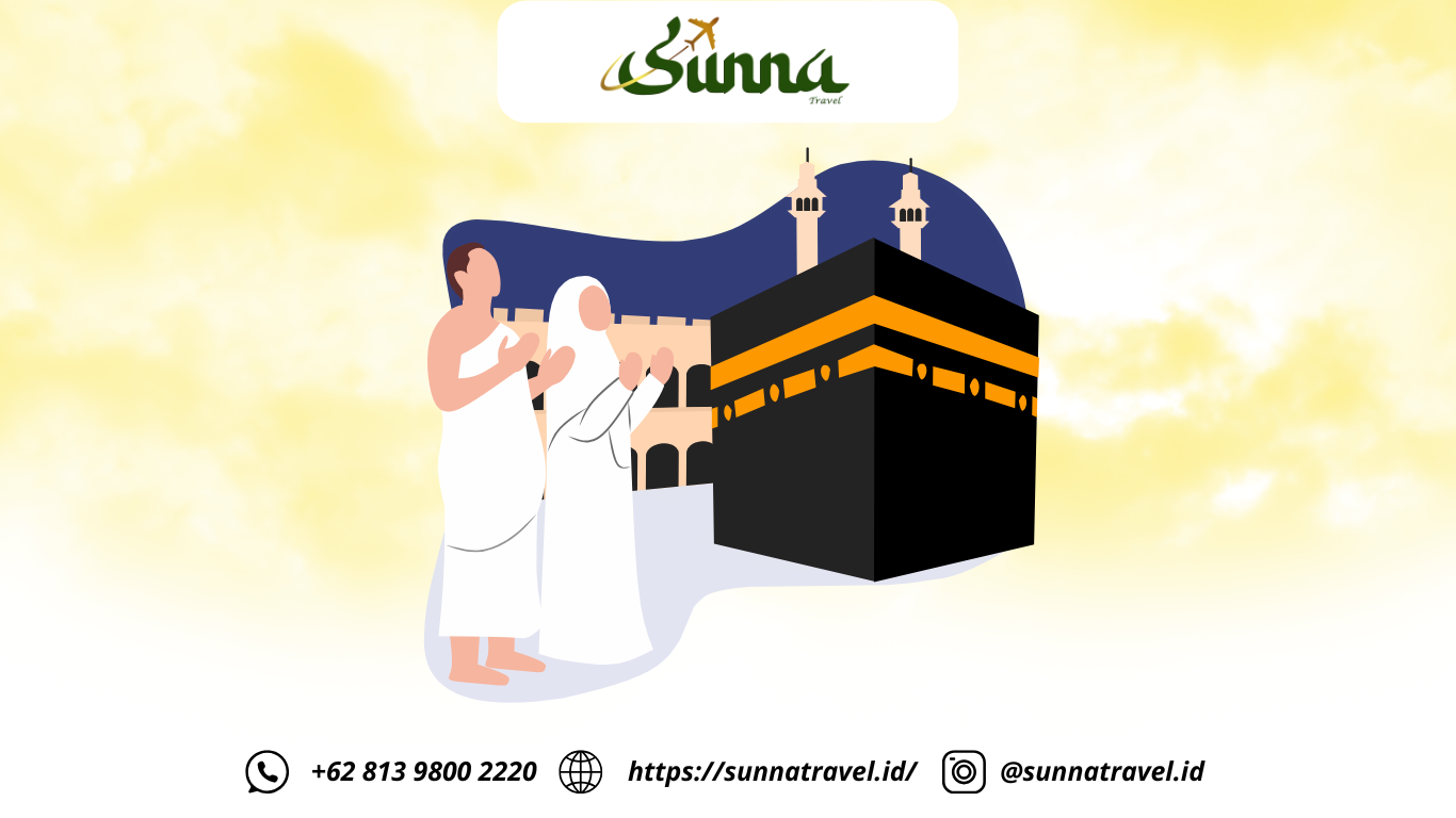 Jamaah berdoa di Multazam dekat Ka’bah